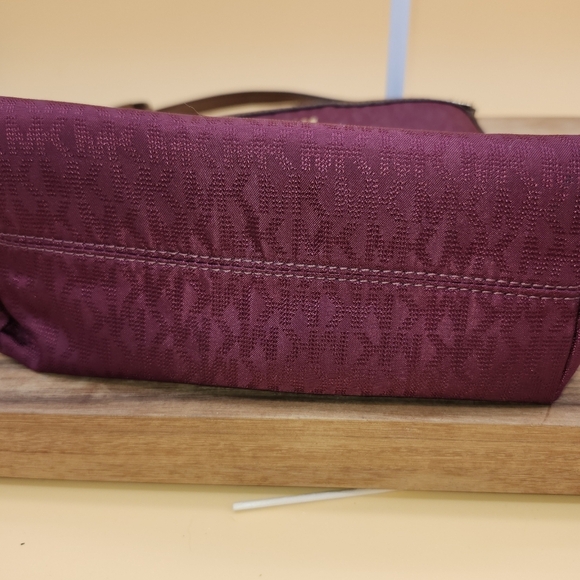 Michael Kors Burgundy Crossbody Bag with Signature Logo Design & Gold Finishes - Picture 4 of 7